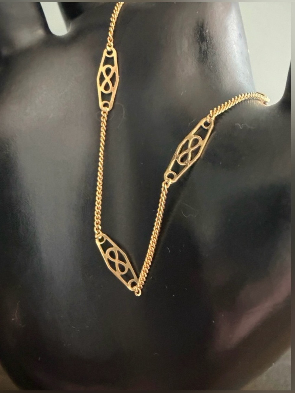 18K Gold Italy Uno-A-Erra Aurea 5 Infinity Links Dainty 7” Vintage Bracelet